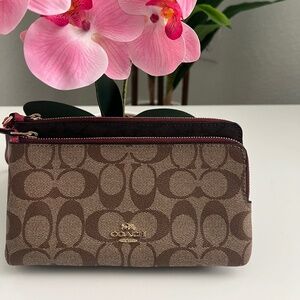 Coach double zip wristlet in colorblock